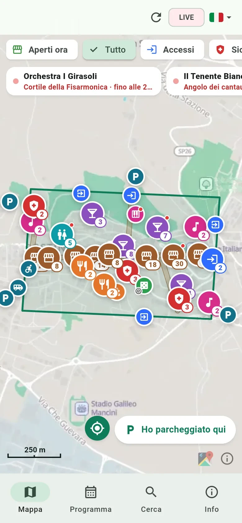 La mappa del visitatore a tutto schermo, con i filtri in alto e il bottone «Dove sono»